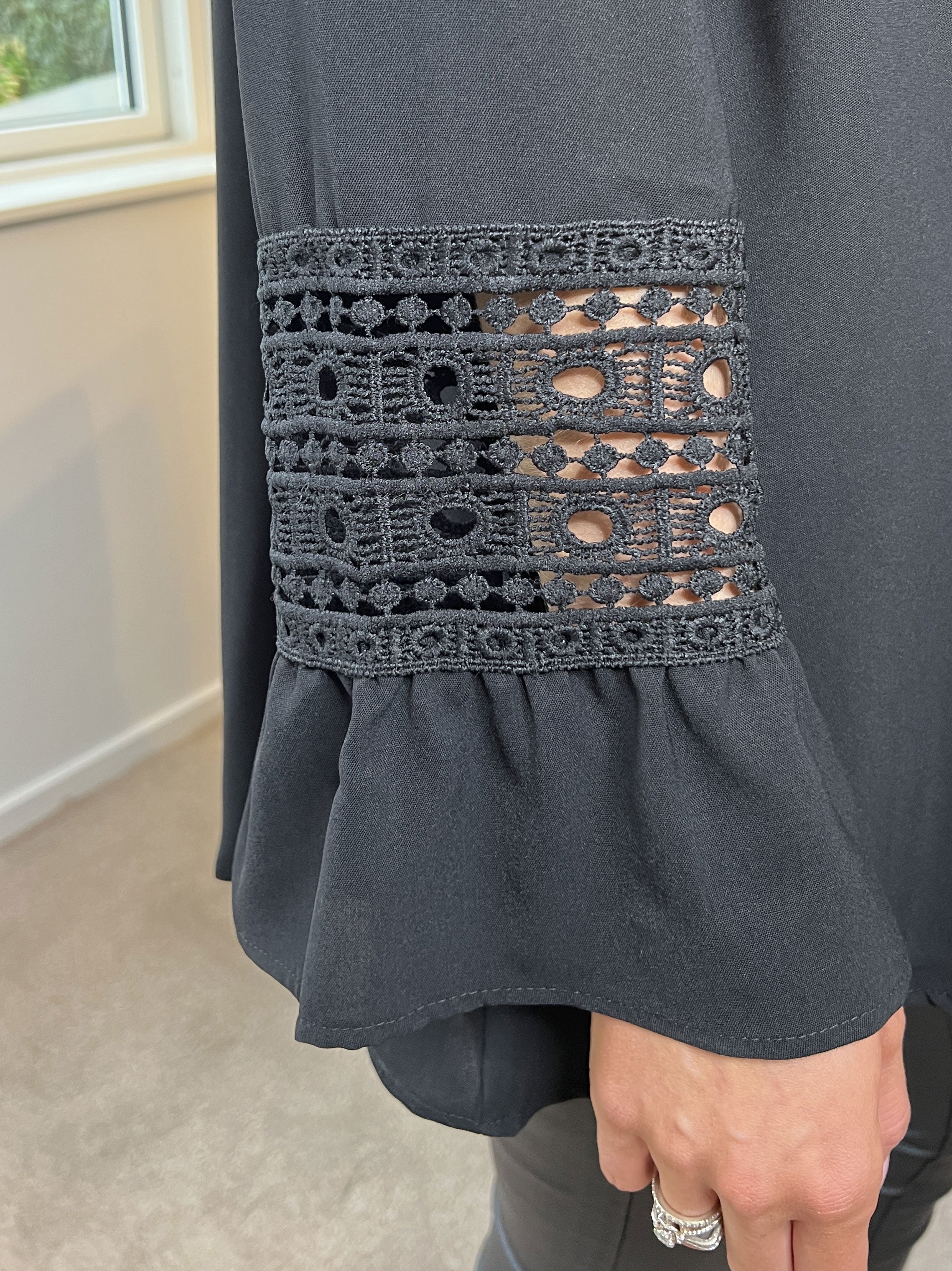 Nelia - Söt tunika med broderier